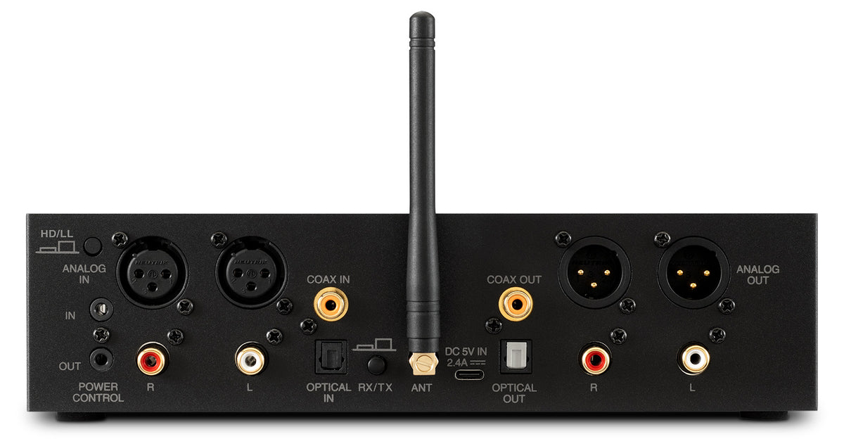 McIntosh MB25 Bluetooth Transceiver, rear view