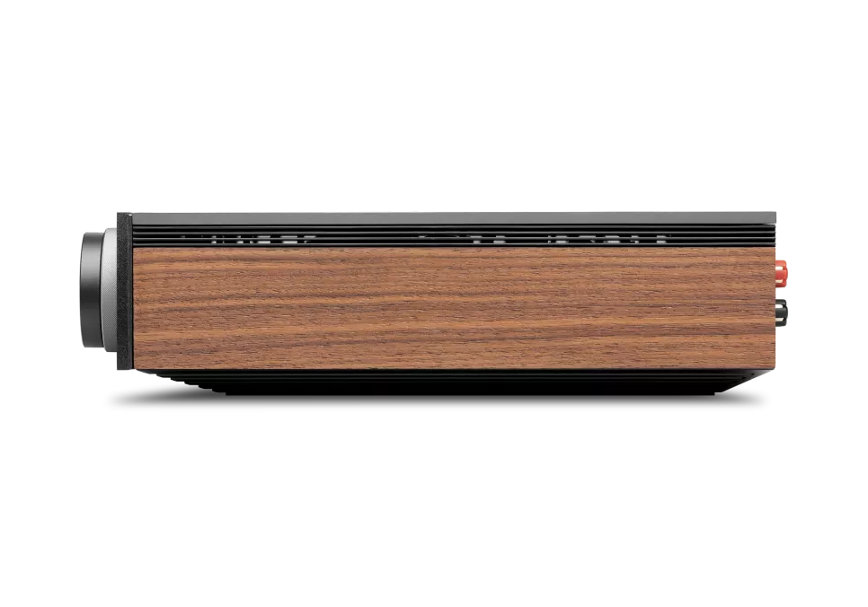 Cambridge Audio Evo 300 display and volume control detail