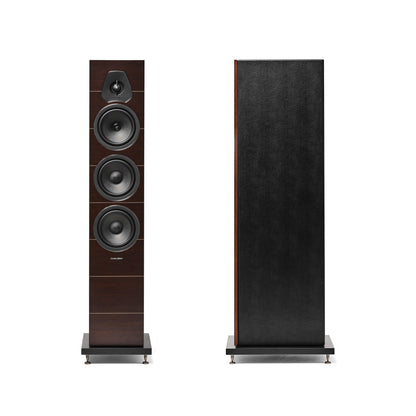 A front view of the Sonus faber Lumina III floorstanding speaker in black.