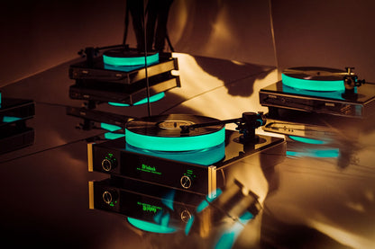 McIntosh MT5 Precision Turntable, official product image 1