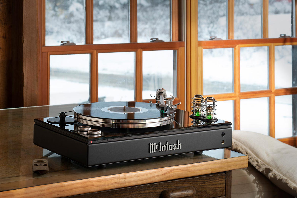 McIntosh MTI100 Integrated Turntable, official product image 1